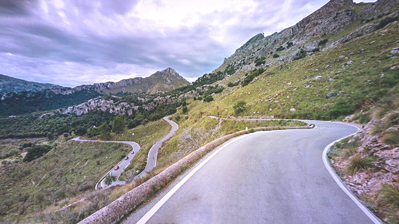7 spanische Landstraßen, die den Weg zum Ziel machen
