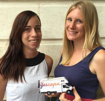Yescapa Wohnmobil privat mieten - Mitarbeiterinnen Laura und Harriet