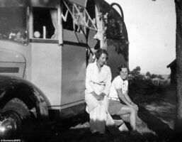 1936 PontiacSix Motorhome 09