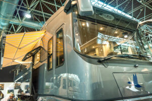 Glamping Volkner Mobil Performance Front