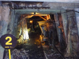 Im Bergwerk Cercs