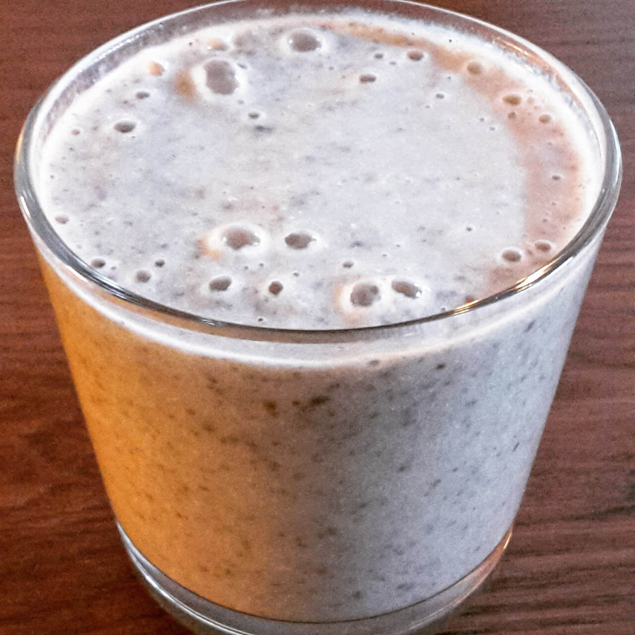 Haferflocken-Datteln-Shake als Frühstücksidee