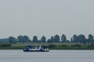 Mit dem Camper auf dem Wasser