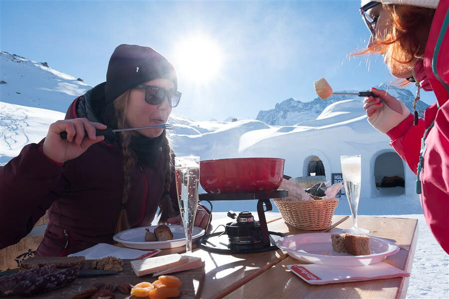 Glamping im Schnee - www.iglu-dorf.com