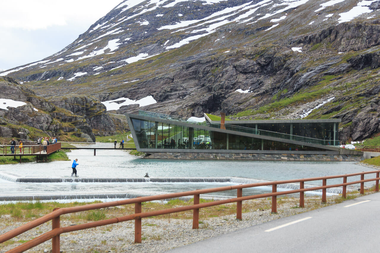 Keine Angst vor der Fahrt über den Trollstigen in Norwegen 15 Das Besucherzentrum am Trollstigen