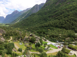Camping in der Bergwelt von Norwegen