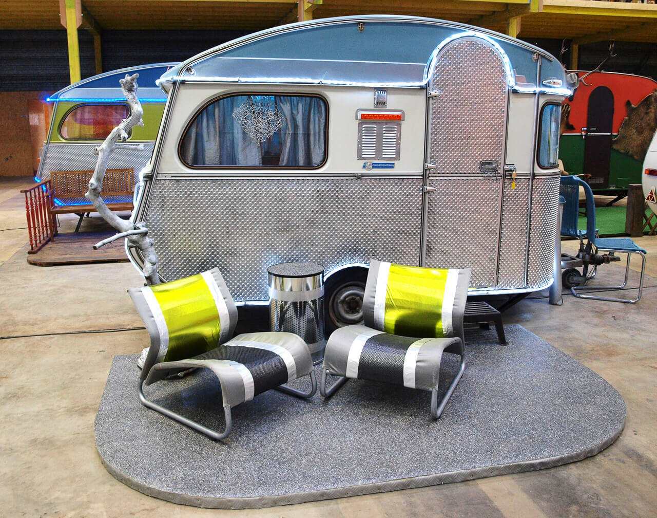 BaseCamp Bonn - Der Indoor-Campingplatz 14 Übernachten im Spaceshuttle