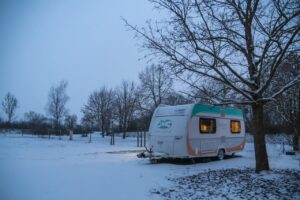 Wohnwagen Wohnmobil freistehen Strom Winter