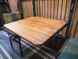 Cargo Camper Bed & Breakfast Modul