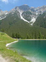 Ein tolles Reiseziel im Fruehjahr ist das Stubaital