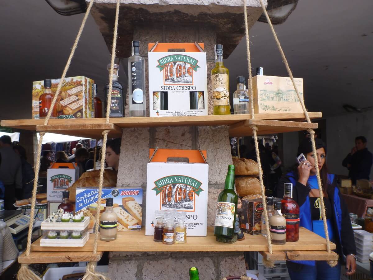 Interessante Routen in Nordspanien zum Nachfahren: Asturien und Galicien 12 Produkte auf dem Wochenmarkt in Canga de Onis