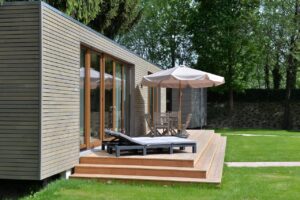 Sonnenterrasse vom Gitzenweiler Hof einem Luxucampingplatz in Deutschland