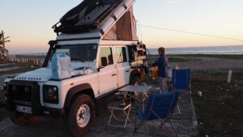 Der Alltag im kleinen Camper findet überwiegend draußen statt