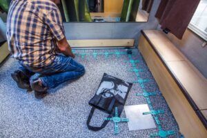 Danach kann man das Ganze rausnehmen und auf dem Boden oder einem Tisch zu ende "puzzeln".