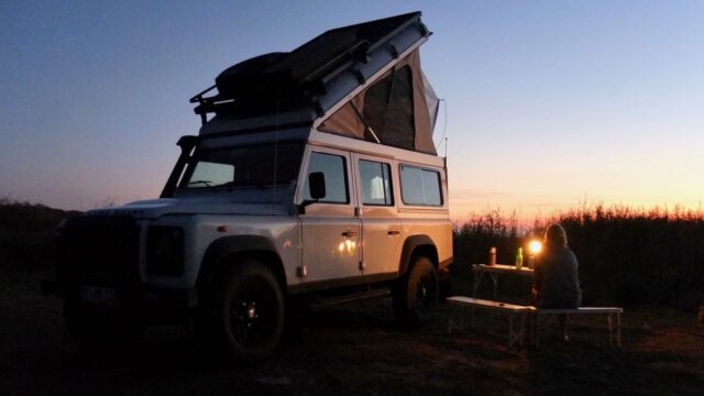 Wildcamping in Portugal - Regeln und Tipps für einen gelungenen Urlaub 1 Camper beim Wildcamping in Portugal am Abend bei Sonnenuntergang