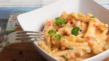 Ein nachgekochtes, leckeres Camping Rezept Mac'n'Cheese