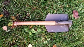 Einen Klappspaten koennen Camper gut gebrauchen ein praktisches Geschenk zu Weihnachten