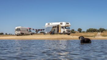 Mit zwei Wohnmobilen auf einem Roadtrip durch die Algarve