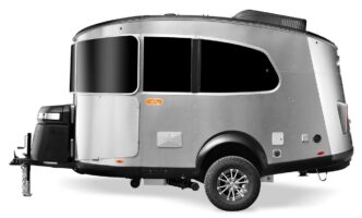 Der Basecamp X ist ausgestattet für das Gelände