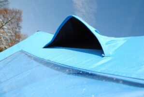 Detail Qube Tent