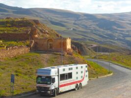 Der Expeditionshotelbus von Hotelbus Reisen
