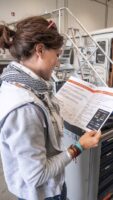 Lesen der Gebrauchsanweisung vom Campernet