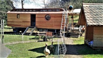 Terrassenbau an einem Bauwagen