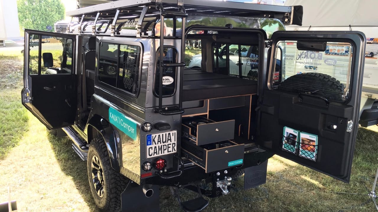 Ein ausgebauter Camper mit KAUAI Campingbox