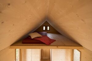 Schlafkoje im Tiny Home von Tischlerei Bock