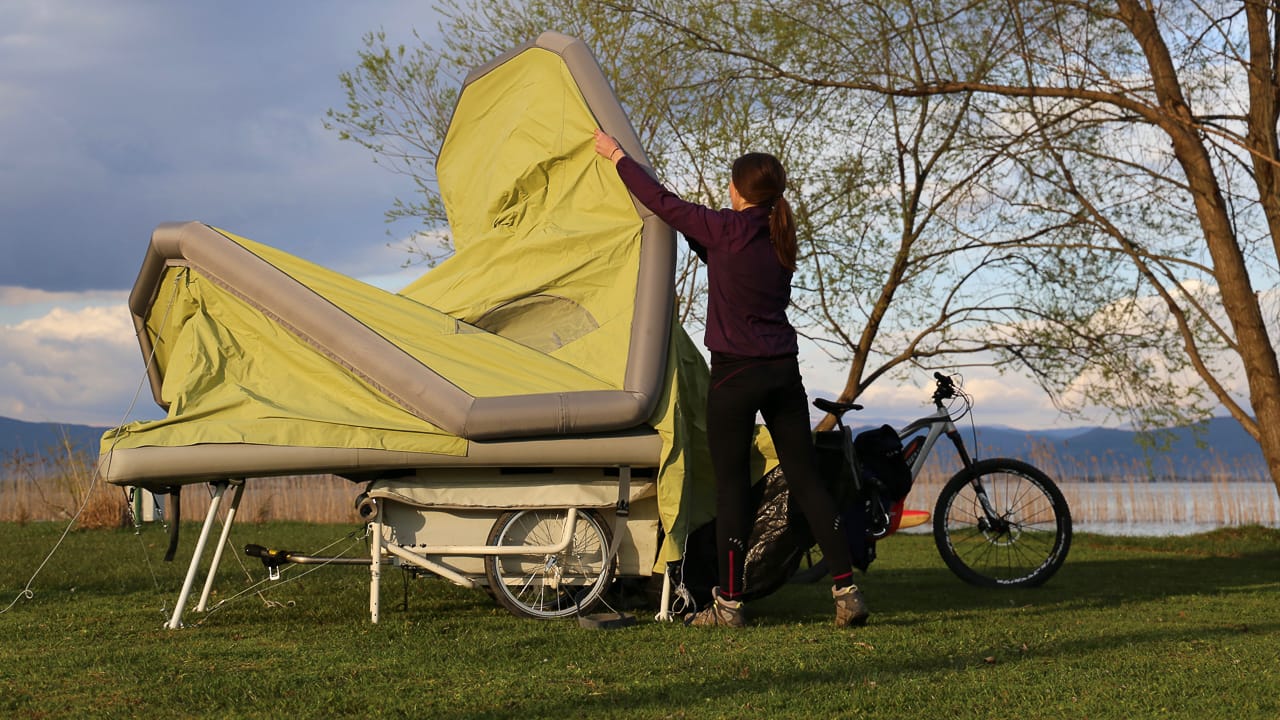 Mikro Caravan GentleTent-B-Turtle im Aufbau