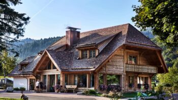 Rezeption vom Camping Münstertal ein 5 Sterne Campingplatz in Europa