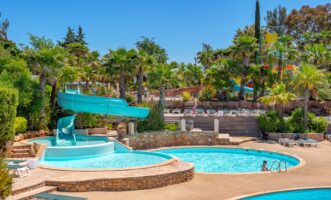 Poollandschaft auf dem Fünf Sterne Camping Esterel Caravaning