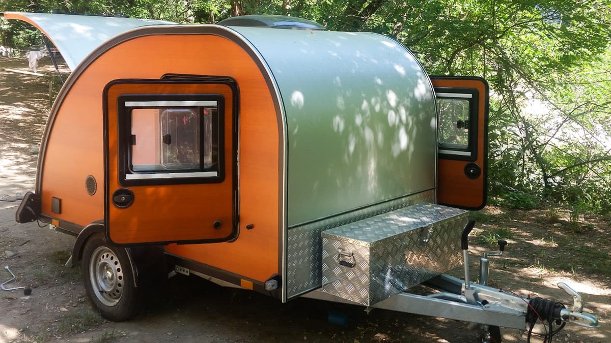 Offene Türen am KULBA Woody Mikro Caravan