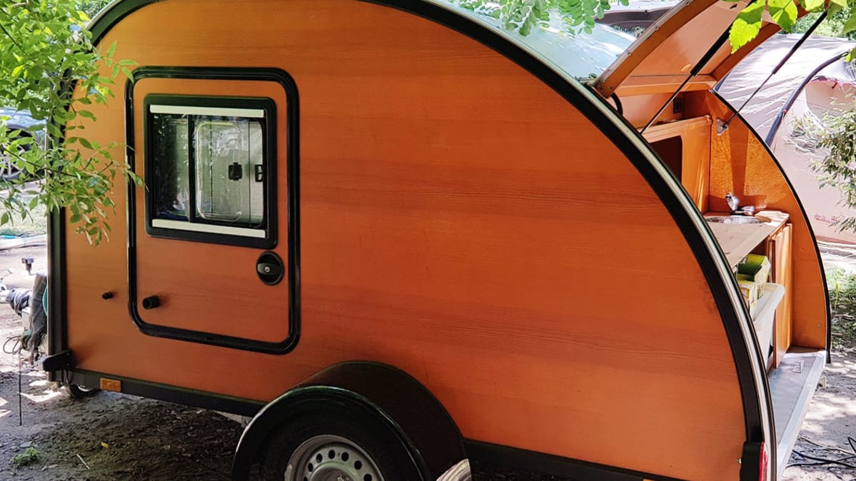 Die Küche vom KULBA Woody Mini Caravan