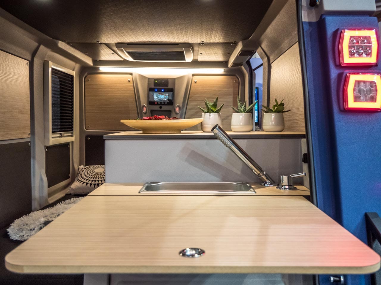 Das Innere vom Migrator Mikro Caravan