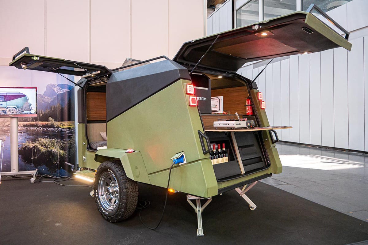 Seitenansicht des FIM Caravans Migrator Mini-Wohnwagen