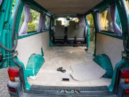 VW Bus umbauen und entkernen
