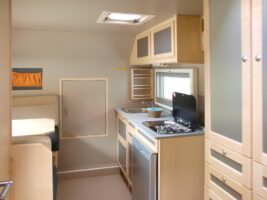 Küchenzeile im Bimobil EX480