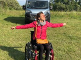 Freiheit im Van beim Camping mit Handicap