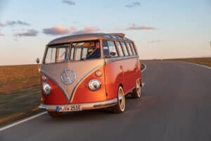 Volkswagen hat einen T1 mit elektrischen Motor ausgestattet