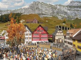 Besuch der Smilestones – Miniaturwelt am Rheinfall beim Camping am Hochrhein