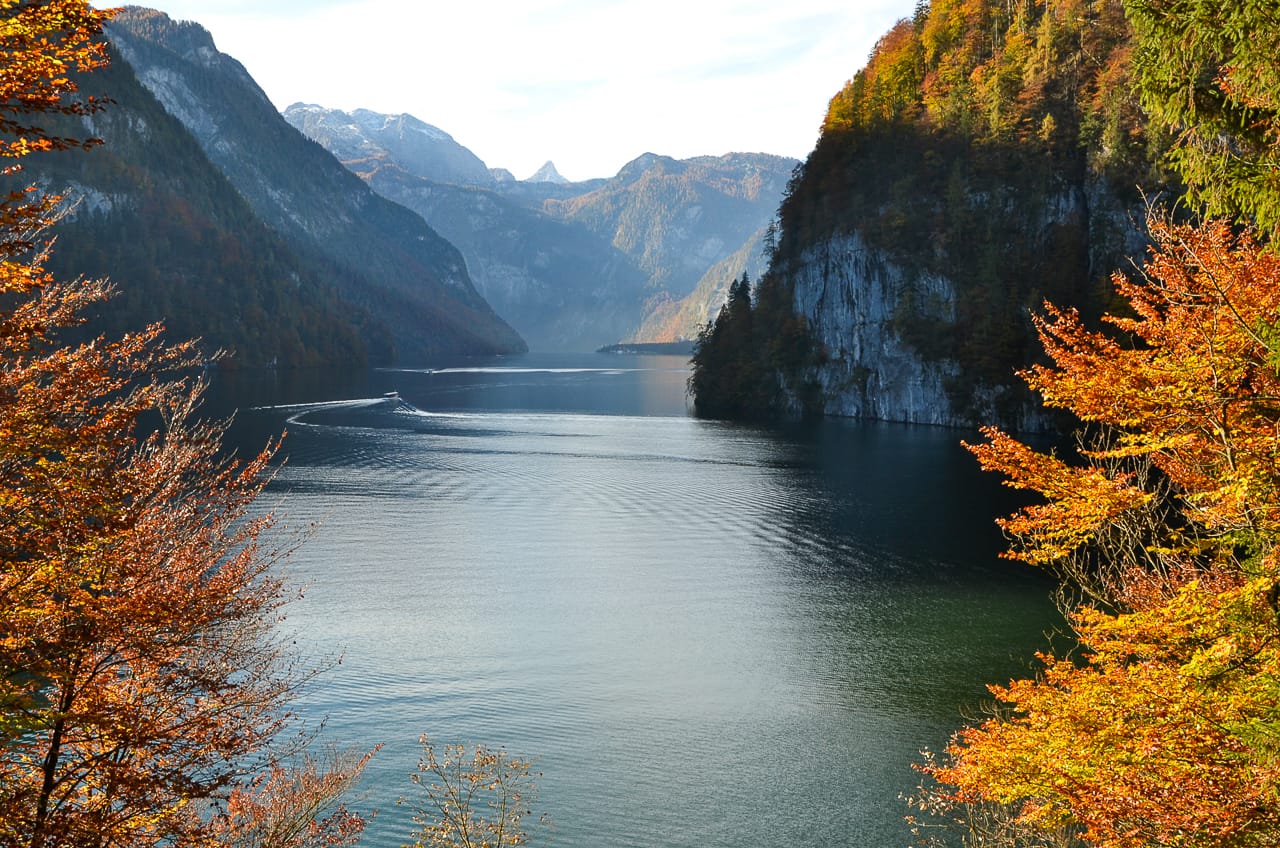 Reisen und Camping in Oberbayern: Eldorado für Naturliebhaber 26 Blick auf den Königssee beim Urlaub mit Camping in Oberbayern