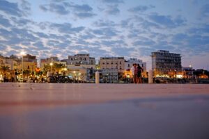 Am Abend in Viesta im Italienurlaub