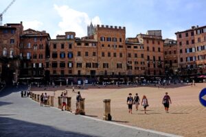 Italienreise nach Siena zum Piazza del Campo