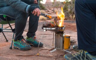 Mit dem BioLite Campingkocher auch grillen