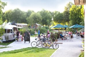 Huttopia Frankreich Campingplatz naturnah