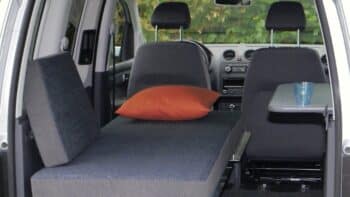 Sitz im Mini-Camper HighCamper