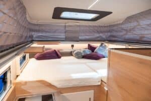 Knaus Tourer CUV Hubdach innen