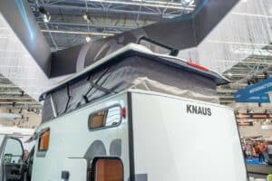 Knaus Tourer CUV Hubdach hinten