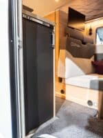 Knaus Tourer CUV Kühlschrank Sitzbank